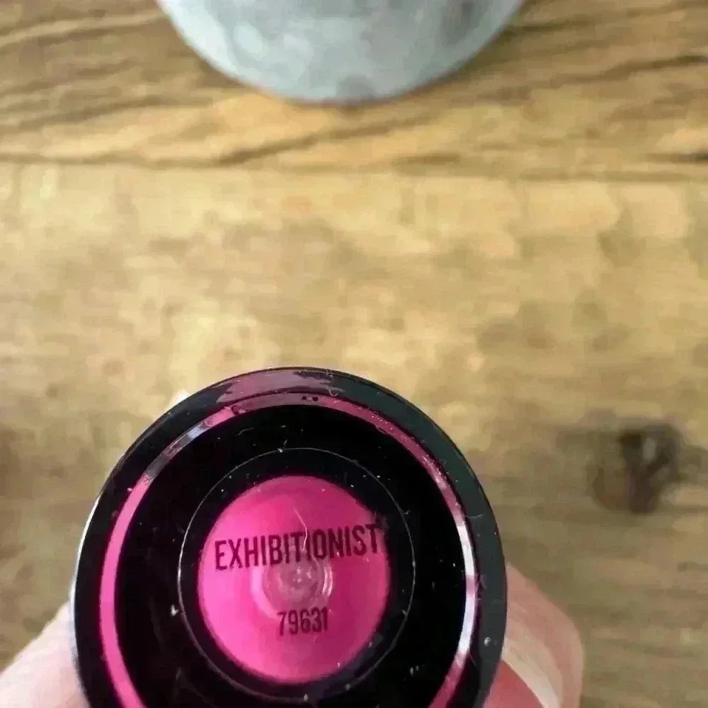 NEW Buxom Wildly Whipped Lightweight Liquid Lipstick ~ Exhibitionist